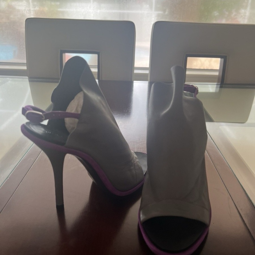Balenciaga Cagole Leather Heels - Picture 4 of 5